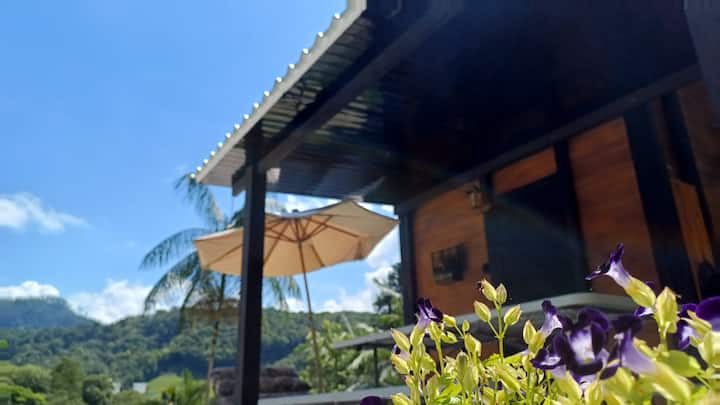 Deck da cabana com vista aberta para o vale de Pomerode